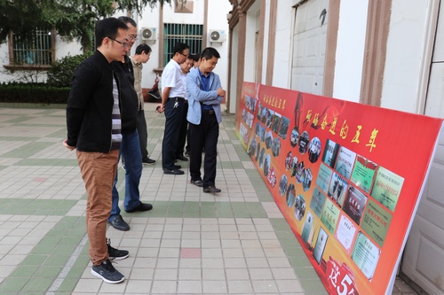 澄合分公司舉辦“砥礪奮進(jìn)的五年”牌板展覽活動(dòng)