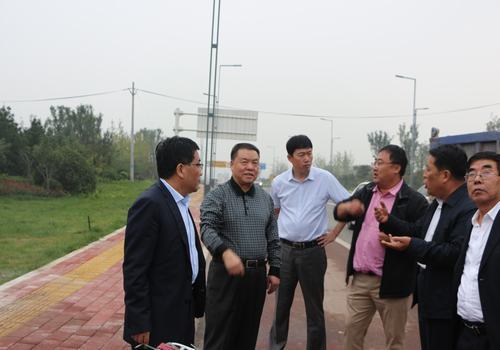 陜煤集團(tuán)總經(jīng)理助理、建設(shè)集團(tuán)聯(lián)合黨委書記、董事長(zhǎng)寧興剛節(jié)日期間深入寶雞分公司施工現(xiàn)場(chǎng)視察慰問