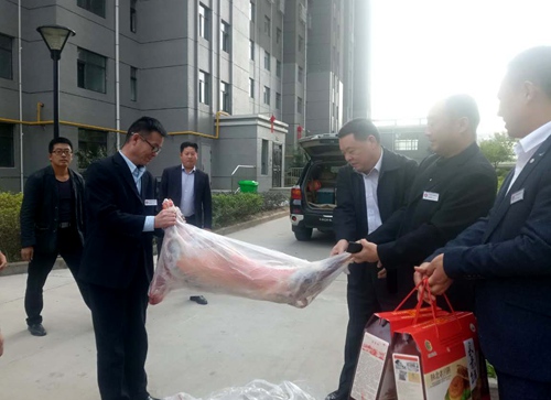 董事長(zhǎng)寧興剛一行走訪慰問大秦置業(yè)駐神木一線員工