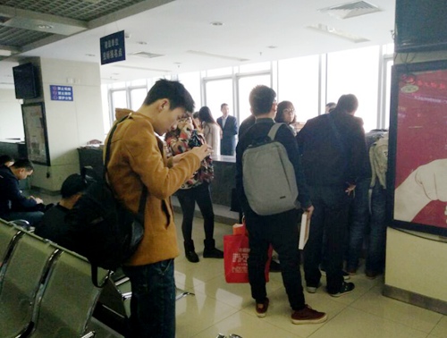 大秦置業(yè)公司:藍(lán)山水岸項(xiàng)目施工招標(biāo)資格預(yù)審順利進(jìn)行