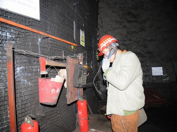 掘進公司：貫徹十九大  黨員在行動