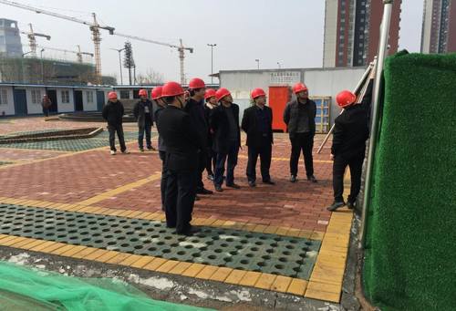 建設(shè)集團副總工程師陶波一行蒞臨銅煤公司承建的藍(lán)山水岸工地檢查指導(dǎo)工作