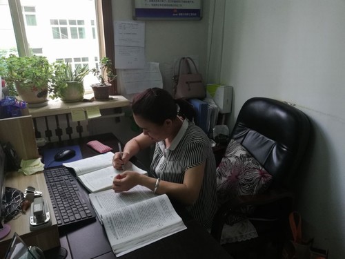 陜煤建設(shè)銅煤公司基層車間工會強(qiáng)化女職工教育培訓(xùn)，提升女職工綜合素質(zhì)