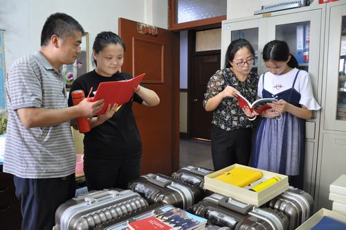 陜煤建設韓城分公司工會“小助學 大關(guān)愛”