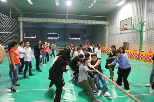 陜煤建設(shè)天工、設(shè)計、大秦置業(yè)、咸陽公司聯(lián)合舉辦迎國慶 “拔河”聯(lián)誼賽