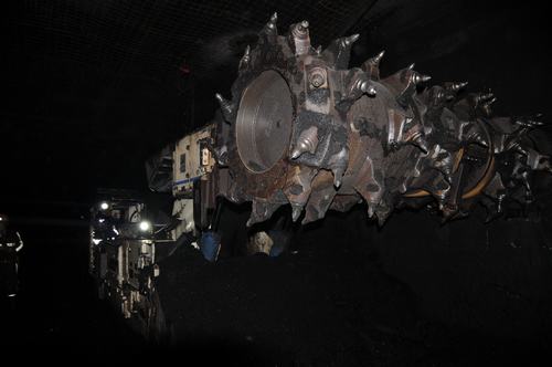 陜煤建設(shè)掘進(jìn)公司：2134.6米！“掘進(jìn)鐵軍”新記錄誕生