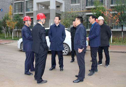 銅川市副市長(zhǎng)高毅蒞臨銅煤1#、2#小區(qū)現(xiàn)場(chǎng)調(diào)研檢查供暖準(zhǔn)備工作