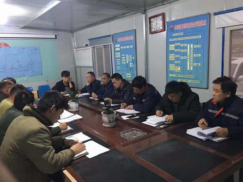 貫徹十七大 陜煤建設礦建二公司為職工預備了“金六?！?></div>
                                <div   id=