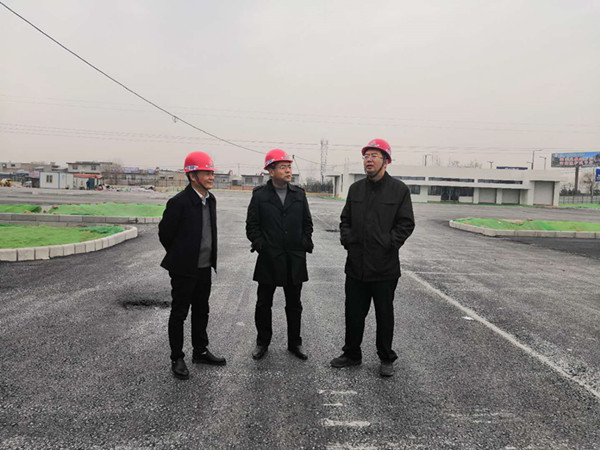 銅川市交通運(yùn)輸局副局長趙衛(wèi)東深入川耀服務(wù)區(qū)現(xiàn)場檢查指導(dǎo)工作