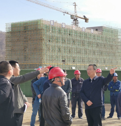 榆林市市長李春臨一行蒞臨陜煤建設(shè)天工公司清澗北國棗業(yè)紅棗深加工項(xiàng)目調(diào)研