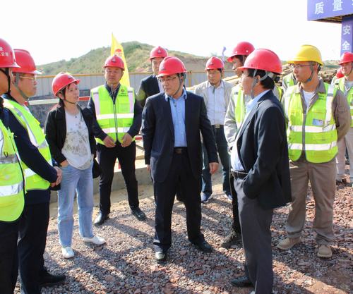 王明智深入陜北片區(qū)施工現(xiàn)場(chǎng)檢查指導(dǎo)工作