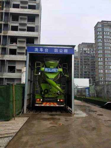 陜煤建設銅煤公司承建的藍山水岸項目環(huán)保施工側(cè)記