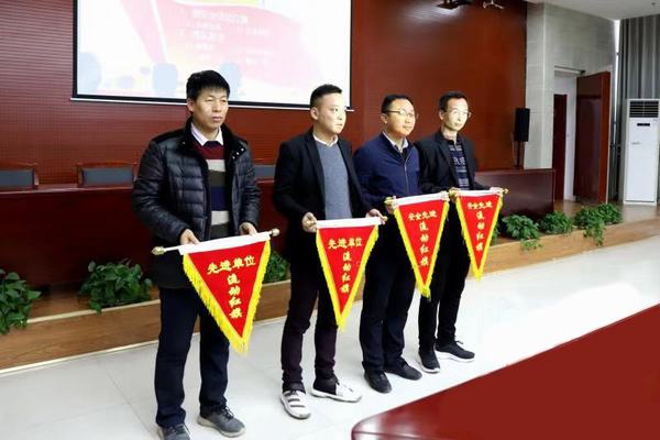 陜煤建設(shè)礦建二公司小保當(dāng)?shù)谌椖坎吭佾@佳績