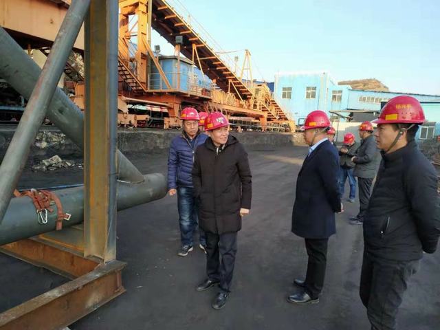 楊讓順深入陜煤建設洗選煤運營公司清水川施工現(xiàn)場檢查指導工作