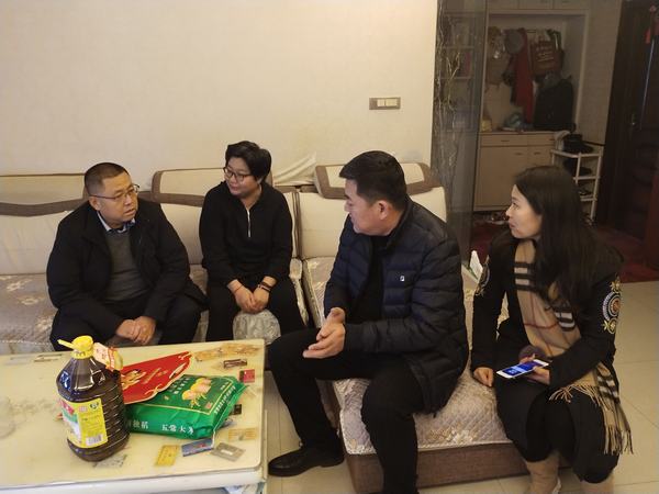 陜煤建設(shè)韓城分公司從“心”出發(fā)，慰問(wèn)困難職工“暖人心”