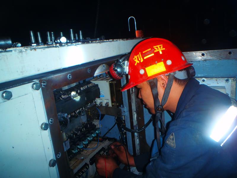 陜煤建設(shè)掘進(jìn)公司：1207米！一機(jī)雙巷掘進(jìn)再創(chuàng)佳績(jī)