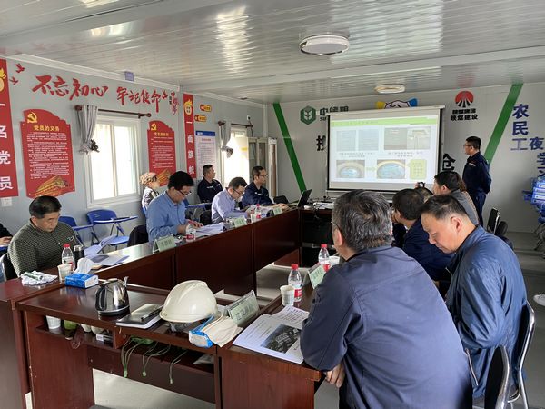 陜煤建設中儲糧項目部承建的西安直屬庫有限公司淺圓倉獲得省優(yōu)質結構工程和綠色施工示范工程殊榮