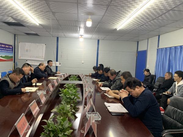 陜煤建設(shè)礦建二公司小保當(dāng)?shù)谌椖坎恳哉劥俑耐七M施工安全