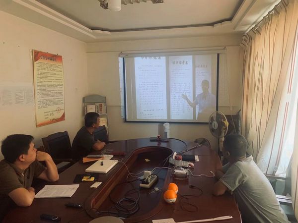 陜煤建設(shè)天工公司土建第二黨支部開展“傳承紅色家風(fēng)、涵養(yǎng)初心使命”主題黨日活動