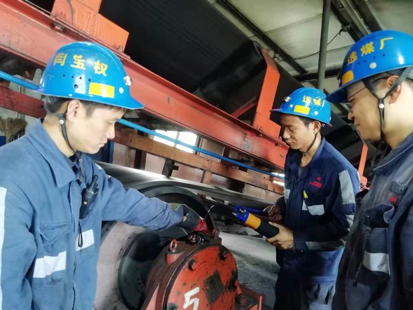 陜煤建設(shè)洗選煤運營公司紅柳林洗煤廠項目部：天干物燥防火患 全面“秋檢”筑安全