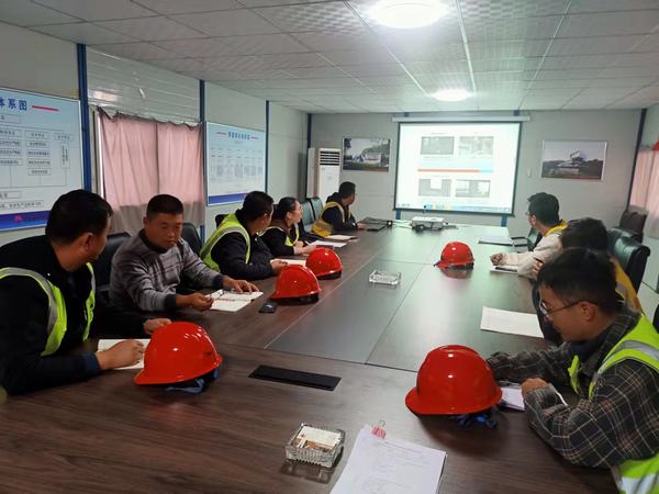 陜煤建設(shè)銅煤公司第三項(xiàng)目部深入開(kāi)展“質(zhì)量監(jiān)督崗”活動(dòng)