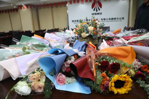 一份來(lái)自路橋的“暖心餐”