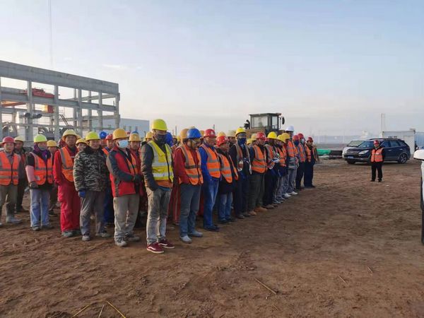 陜煤天工公司土建十七項目部施工的榆林化學項目整裝重發(fā)