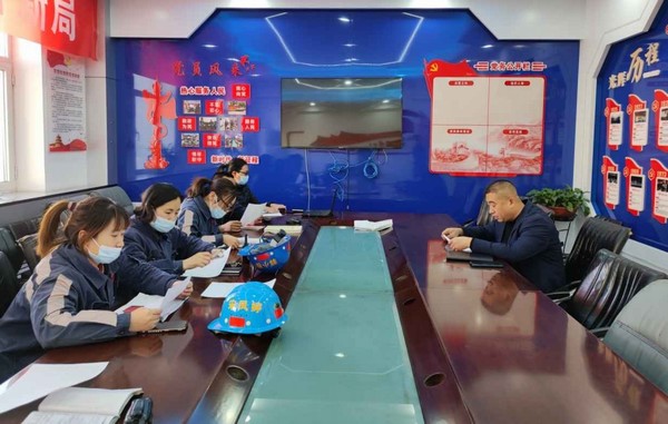 陜煤建設(shè)洗選煤運營公司紅柳林洗煤廠項目部:“靚”化庫房環(huán)境,“敲”好盈余算盤