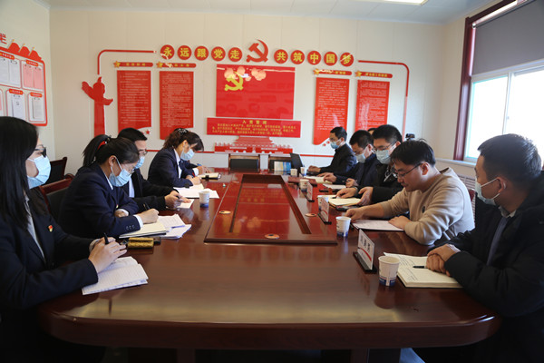 陜煤集團(tuán)黨支部標(biāo)準(zhǔn)化督導(dǎo)組蒞臨機(jī)電安裝公司機(jī)關(guān)黨支部進(jìn)行督導(dǎo)檢查