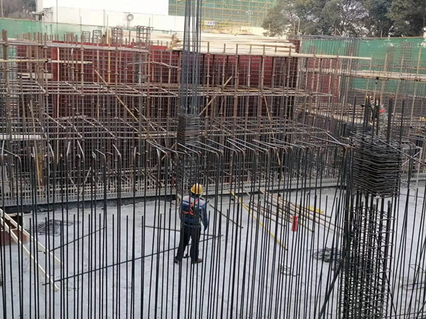 陜煤建設機電安裝公司渭化項目部戰(zhàn)“疫”?！爱a(chǎn)”在行動