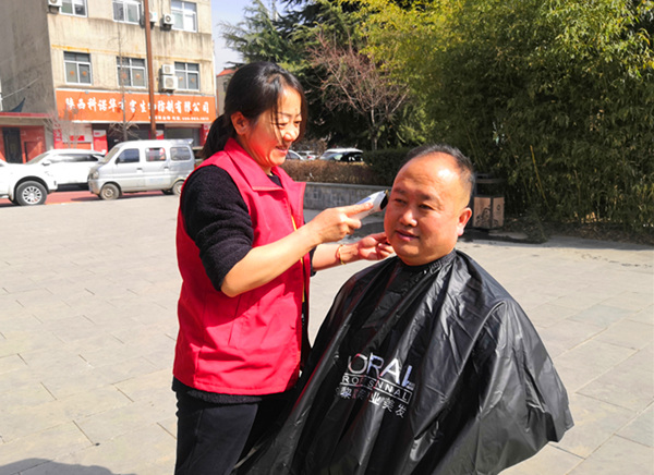 陜煤建設(shè)礦建三公司：向春天報到 ！學(xué)雷鋒我們來了