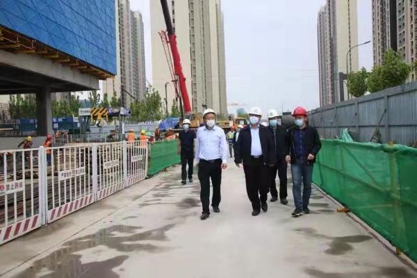 寧興剛深入陜煤建設灃西新城第五學校項目開展安全生產(chǎn)大排查