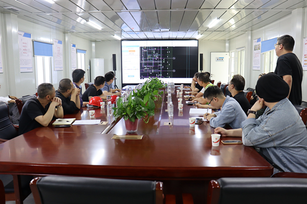 陜煤建設(shè)咸陽分公司灃西新城第五學(xué)校項(xiàng)目地基與基礎(chǔ)分部工程順利通過驗(yàn)收