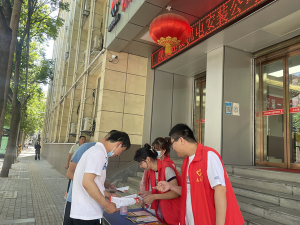 陜煤建設(shè)機(jī)電安裝公司開展安全宣傳咨詢?nèi)栈顒?></div>
                                <div   id=