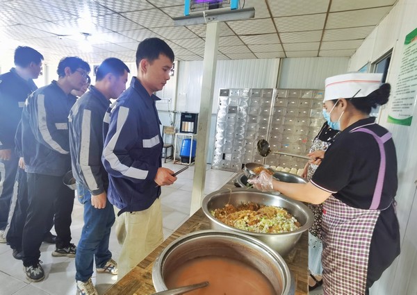 陜煤建設(shè)洗選煤運(yùn)營公司紅柳林洗煤廠項(xiàng)目部：吃、住、行著手，把實(shí)事辦到員工心坎里