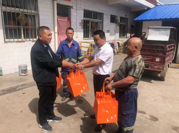 陜煤建設咸陽分公司安裝項目部：濃濃中秋情，慰問暖人心