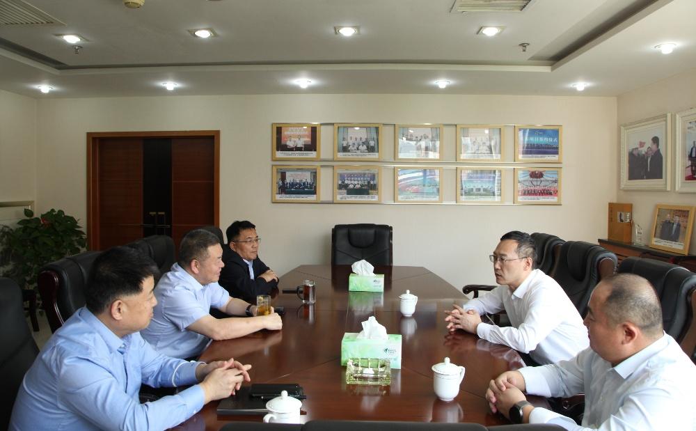 延安旅游集團黨委書記、董事長薛恩宇一行到陜煤建設(shè)座談交流