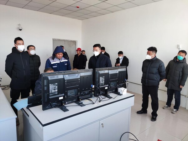 陜西榆橫鐵路有限責(zé)任公司黨委書記、董事長馮斌蒞臨榆陽煤炭物流園區(qū)項目檢查指導(dǎo)工作