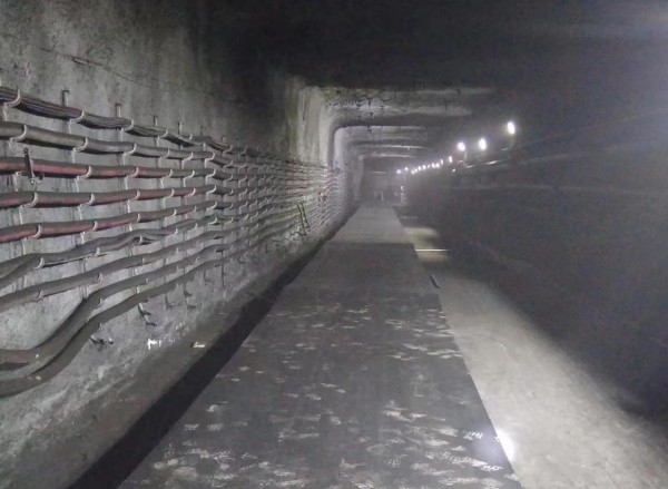 陜煤建設(shè)機(jī)電安裝公司小保當(dāng)項目部年末檢修如火如荼