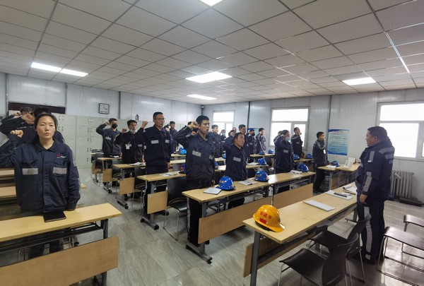 陜煤建設(shè)洗選煤運(yùn)營公司紅柳林洗煤廠項目部： 立足當(dāng)“夏”  提升機(jī)電管理再“加碼”