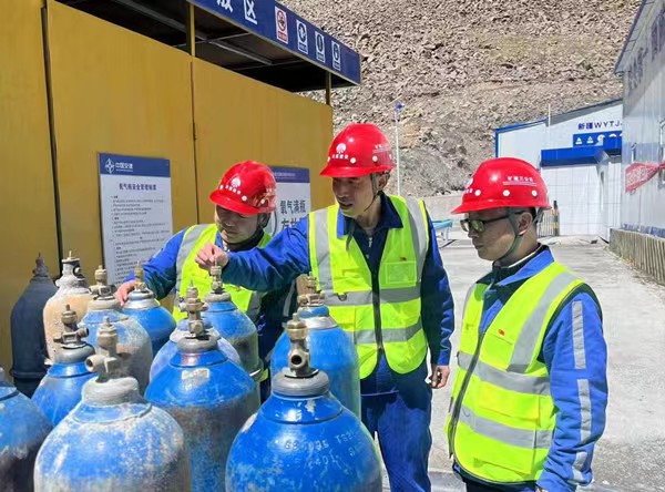 陜煤建設(shè)礦建三公司：多點(diǎn)發(fā)力，點(diǎn)亮安全之光