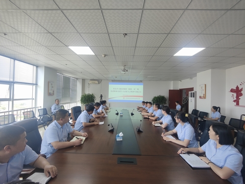 陜煤建設(shè)榆林公司傳達(dá)學(xué)習(xí)陜煤建設(shè)“兩優(yōu)一先”暨先進(jìn)集體先進(jìn)個(gè)人表彰會(huì)精神