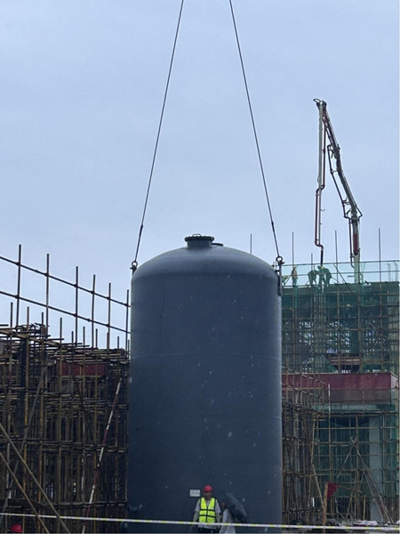 陜煤建設(shè)漢中分公司承建的漢鋼新建中厚板項目首個高效濁水凈化裝置過濾罐吊裝圓滿完成