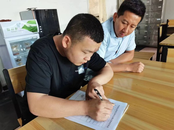 捐資助困彰顯大愛(ài)   溫情暖心聚力前行