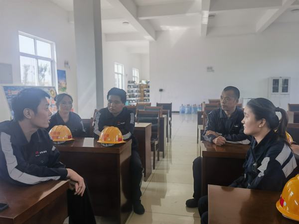 陜煤建設(shè)洗選煤運(yùn)營(yíng)公司神渭蒲城運(yùn)營(yíng)項(xiàng)目部:“談心”聚合力 “對(duì)話”助管理