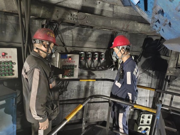 陜煤建設洗選煤運營公司澄合山陽運營項目部：喜逢金秋碩果時，不忘思源記師恩