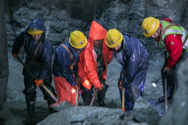 陜煤建設礦建三公司：鉚足干勁，進尺逆勢上揚！