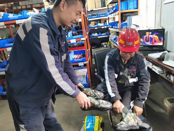 陜煤建設(shè)洗選煤運營公司檸條塔運營項目部：開展“關(guān)愛員工從‘心’出發(fā)送溫暖”活動