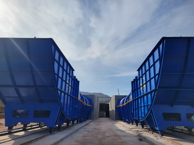 陜煤建設(shè)韓城分公司土建十三項(xiàng)目部承建的通風(fēng)機(jī)風(fēng)道及基礎(chǔ)、通風(fēng)機(jī)配電室工程順利通過(guò)竣工驗(yàn)收