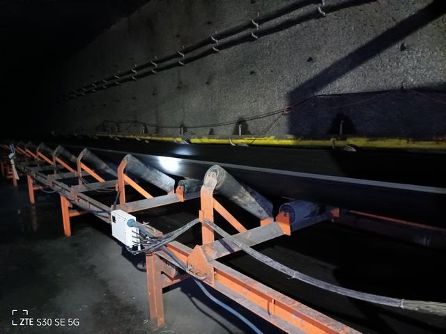 陜煤建設(shè)韓城分公司張家峁項(xiàng)目部圓滿(mǎn)完成4215膠運(yùn)順槽帶式輸送機(jī)安裝工程